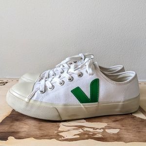 VEJA "Wata" Vegan Shoes